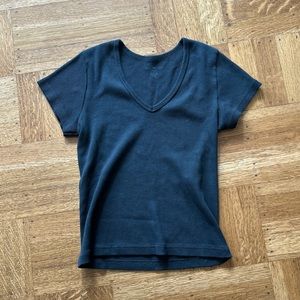 Ashlyn V Neck Top - black